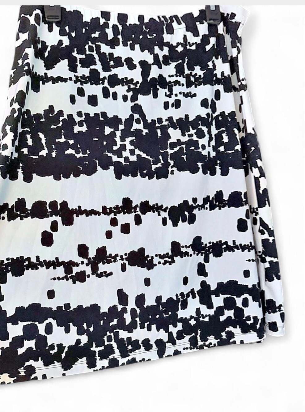 212 Collection Women's Black and White Abstract brushstroke midi skirt